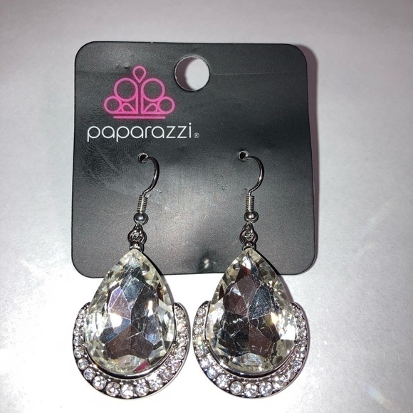 Mega Marvelous White Earring - Picture 7 of 7